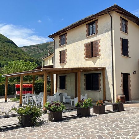 Casa Vacanze Vecchio Frantoio Residenza Moraiolo Spoleto Dış mekan fotoğraf